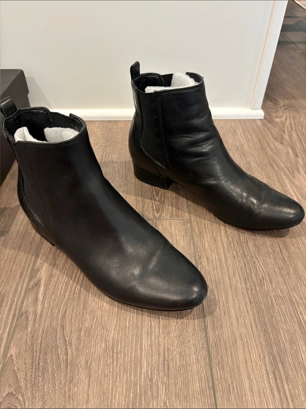 Banana Republic sleek black